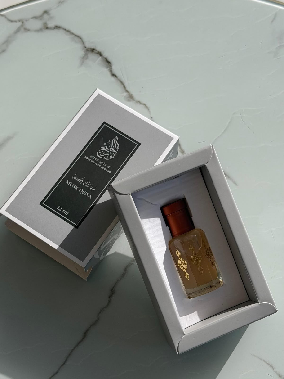 Noor Alkhaleej Musk Qissa 12ml concentrated perfume oil with silver gift box